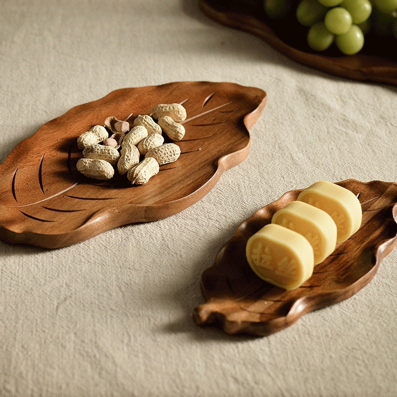 Leaf Pattern Long Wooden Plate